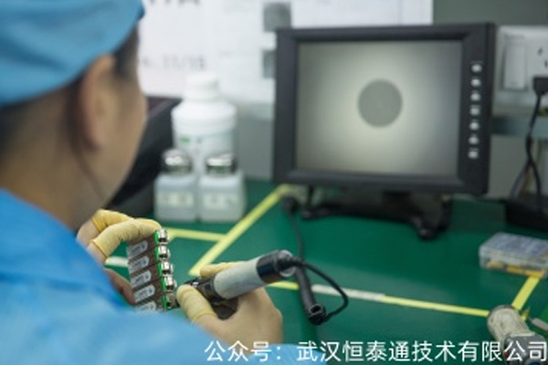 光？？？？？？？？榈氖褂米⒅厥孪